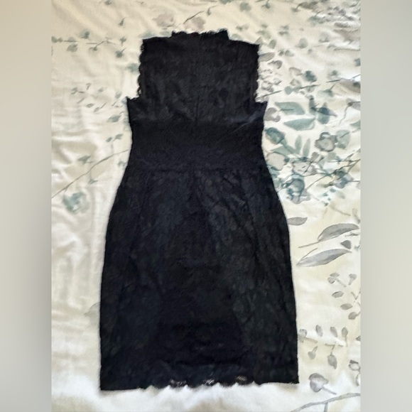 Guess black lace dress, size small. - Picture 3 of 4